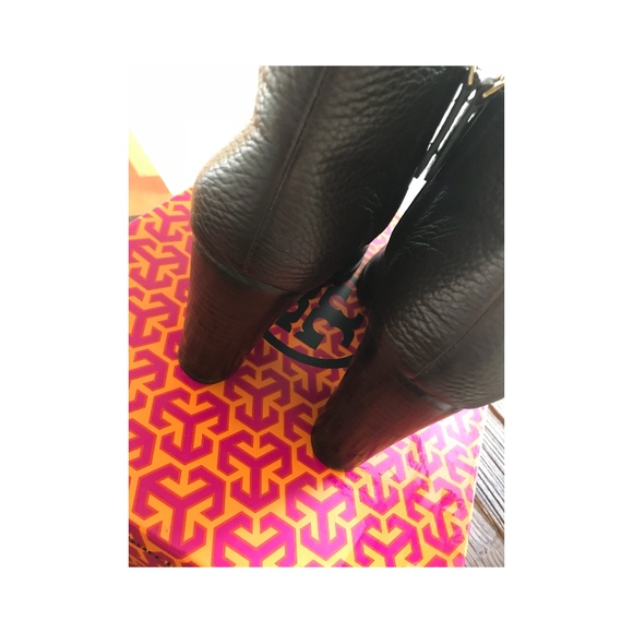 Leather ankle boots/booties - Picture 4 of 7